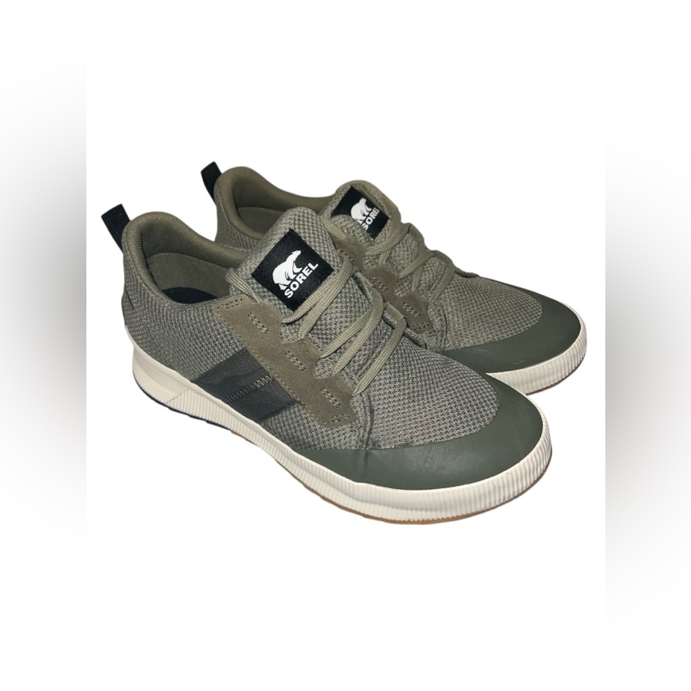 SOREL Women 10.5 Out N About III Low Waterproof Sneaker in Stone Green/Sea Salt